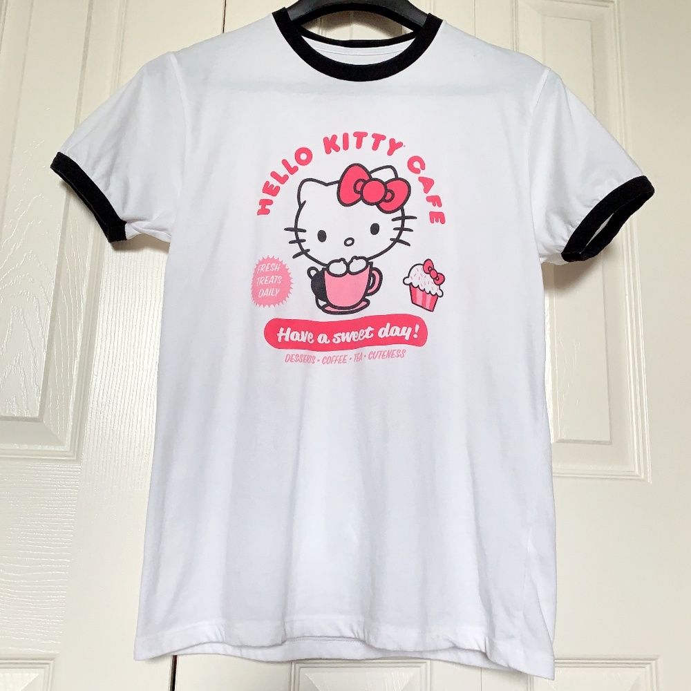Hello Kitty Cafe Truck Ringer T-Shirt Size Small